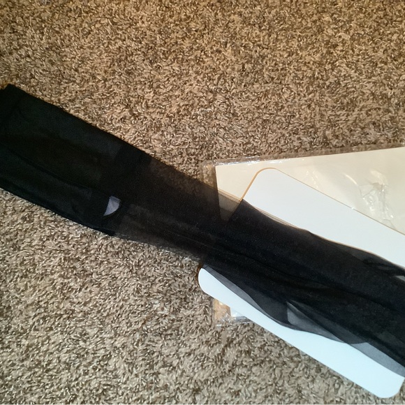 Round the Clock ultra sheer control top pantyhose, color black, size: A - Picture 5 of 10